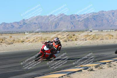 media/Jan-10-2025-CVMA Friday Practice (Fri) [[489e0da257]]/Group 4 and Trackday/Session 2 (Turn 4 Inside)/